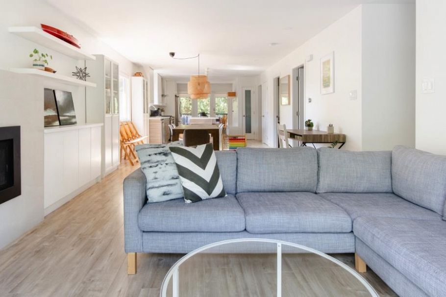 3673 Hoskins Road North Vancouver, BC - 2