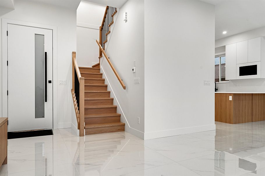 5873 Culloden Street Vancouver, BC - 6