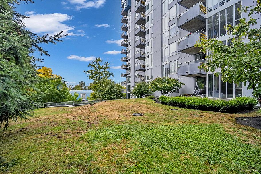 606 3061 E Kent Avenue North Vancouver, BC - 33