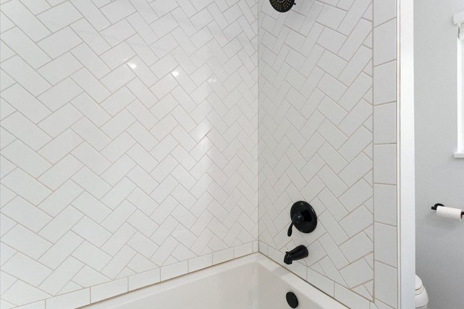 799 Plymouth Drive North Vancouver, BC - 13