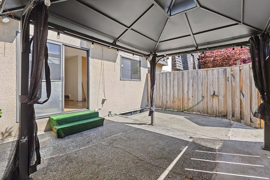 1142 Premier Street North Vancouver, BC - 8