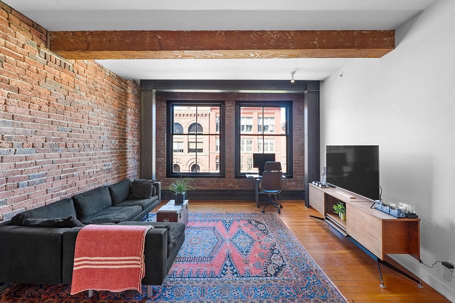 405 310 Water Street Vancouver, BC - 1