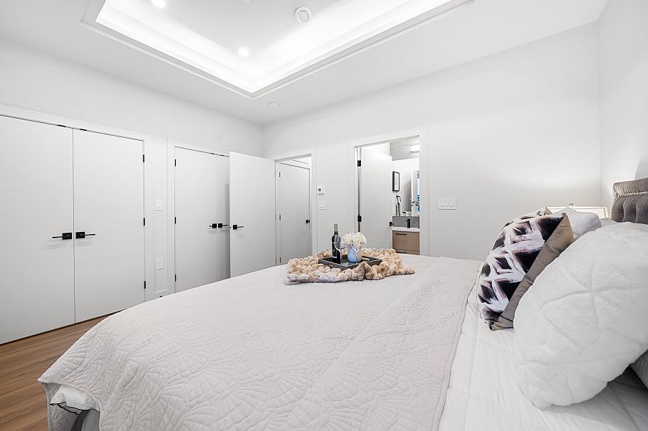 1810 E 55th Avenue Vancouver, BC - 21