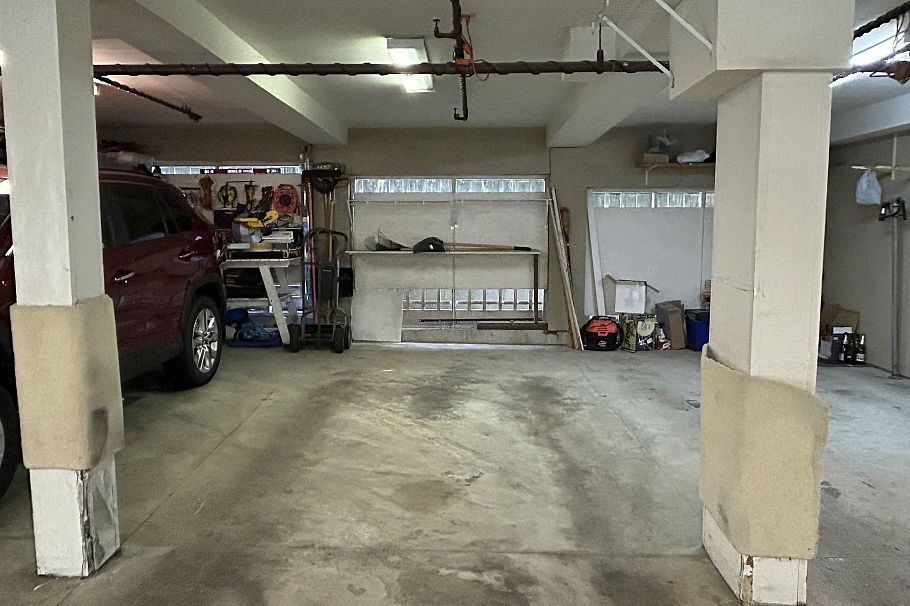 2358 W 6th Avenue Vancouver, BC - 33