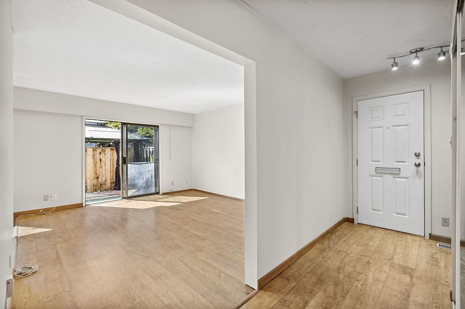 1142 Premier Street North Vancouver, BC - 15