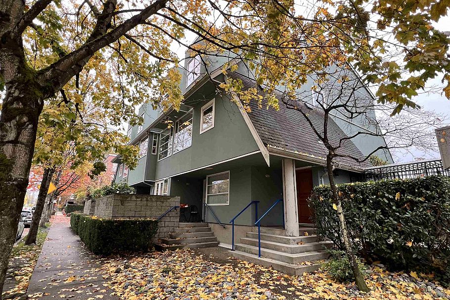 1950 E Kent South Avenue Vancouver, BC - 2