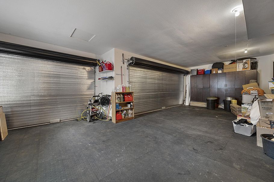 1766 Emerson Court North Vancouver, BC - 39