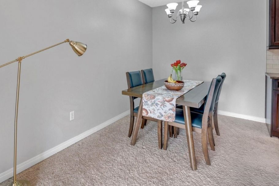 308 1155 Ross Road North Vancouver, BC - 4