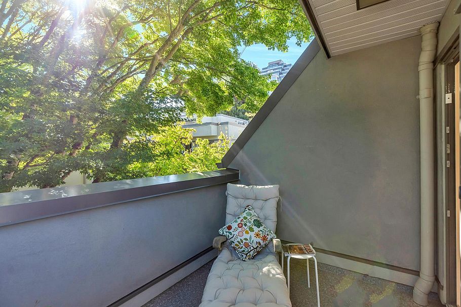 1340 W 7th Avenue Vancouver, BC - 36