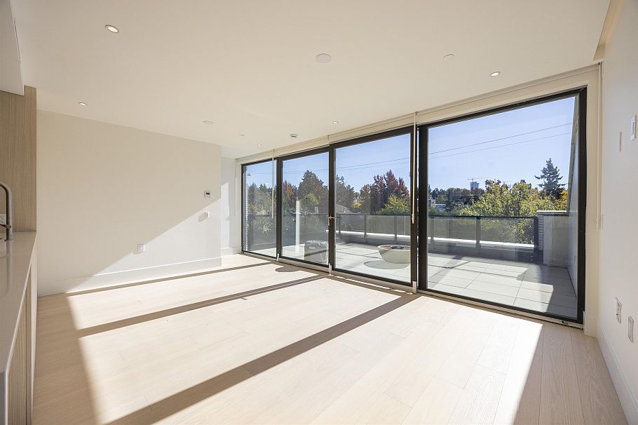 203 778 W 27th Avenue Vancouver, BC - 5