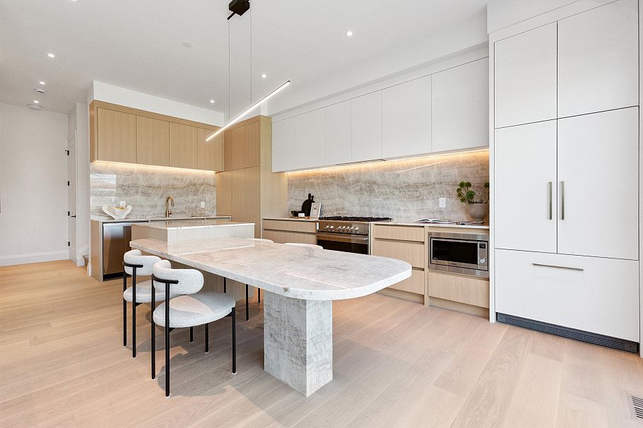 2 1243 E 27th Avenue Vancouver, BC - 8