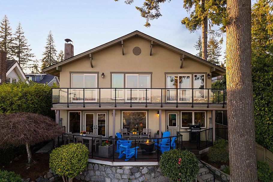 1144 W Keith Road North Vancouver, BC - 2