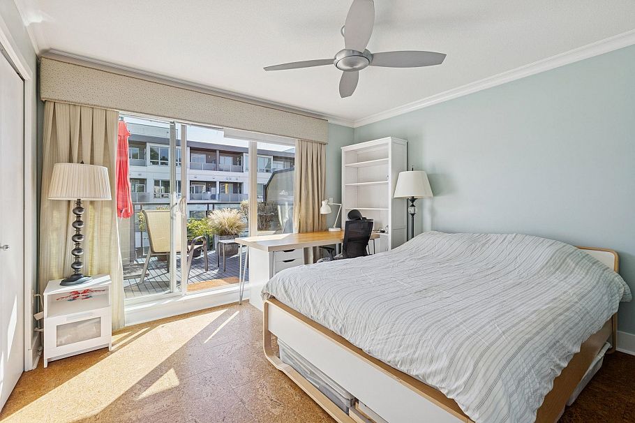 22 728 W 14th Street North Vancouver, BC - 12