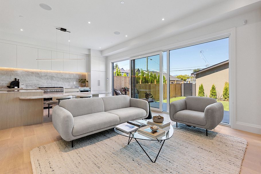 2 1243 E 27th Avenue Vancouver, BC - 12