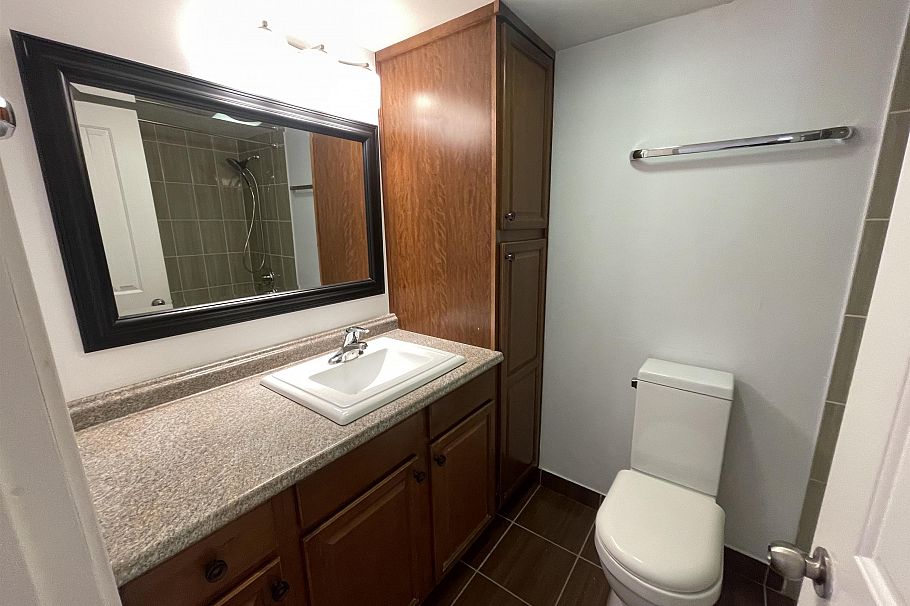 312 1215 Pacific Street Vancouver, BC - 6