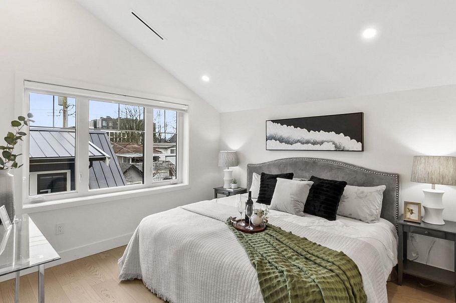 525 E 11th Avenue Vancouver, BC - 24