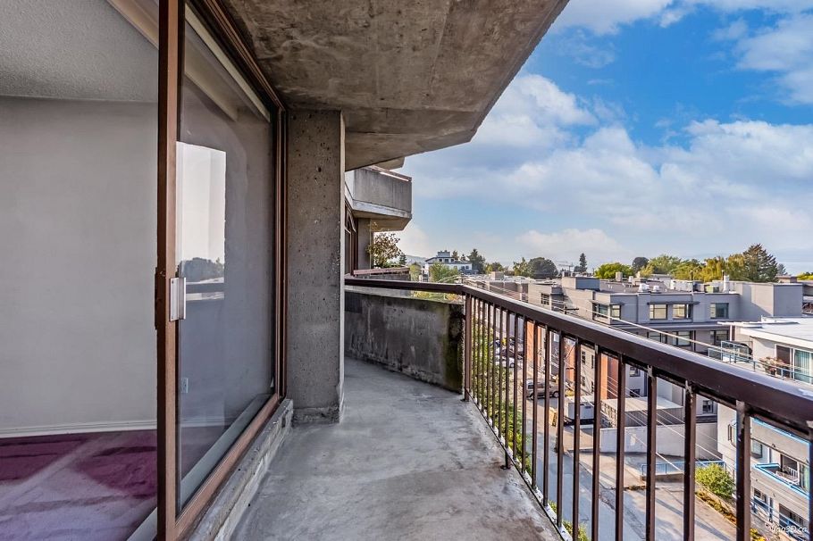 602 2445 W 3rd Avenue Vancouver, BC - 4