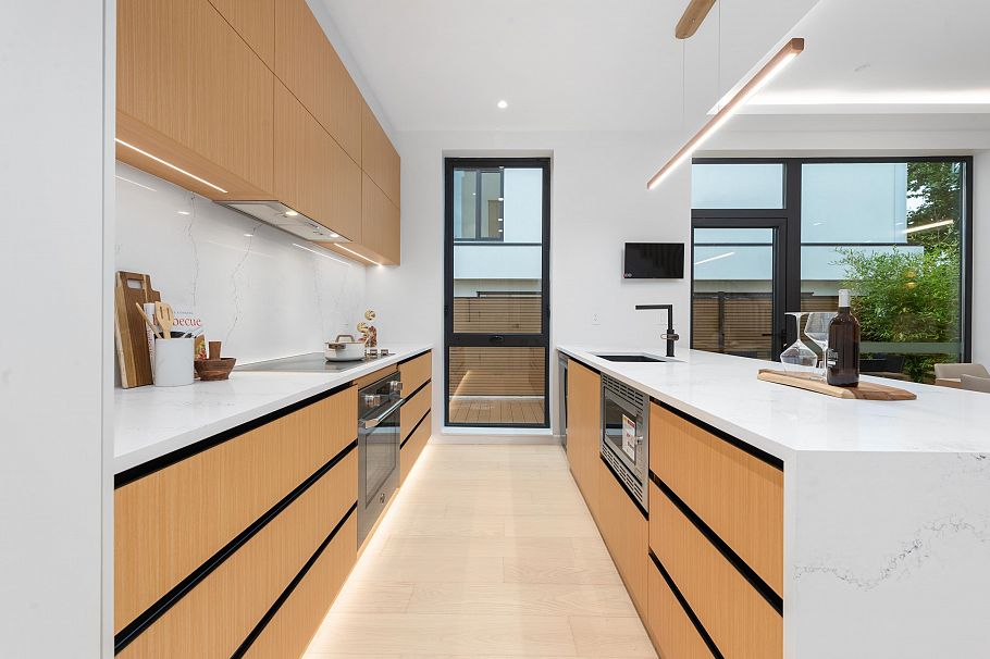 2 8226 Adera Street Vancouver, BC - 14