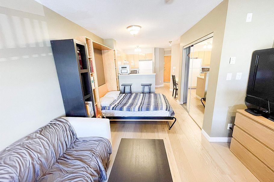 219 2680 W 4th Avenue Vancouver, BC - 5