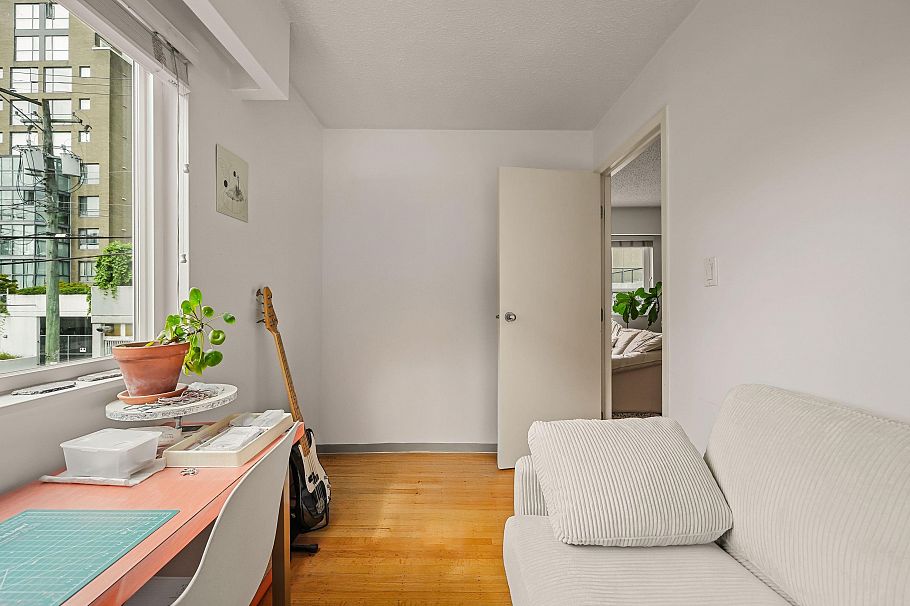 2 1235 W 10th Avenue Vancouver, BC - 11