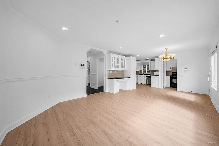 7938 Victoria Drive Vancouver, BC - 13