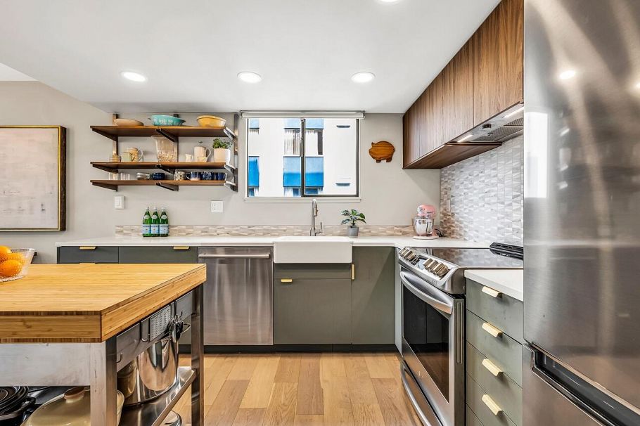 801 1165 Burnaby Street Vancouver, BC - 3