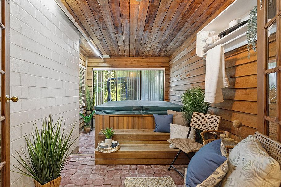 887 Frederick Road North Vancouver, BC - 28