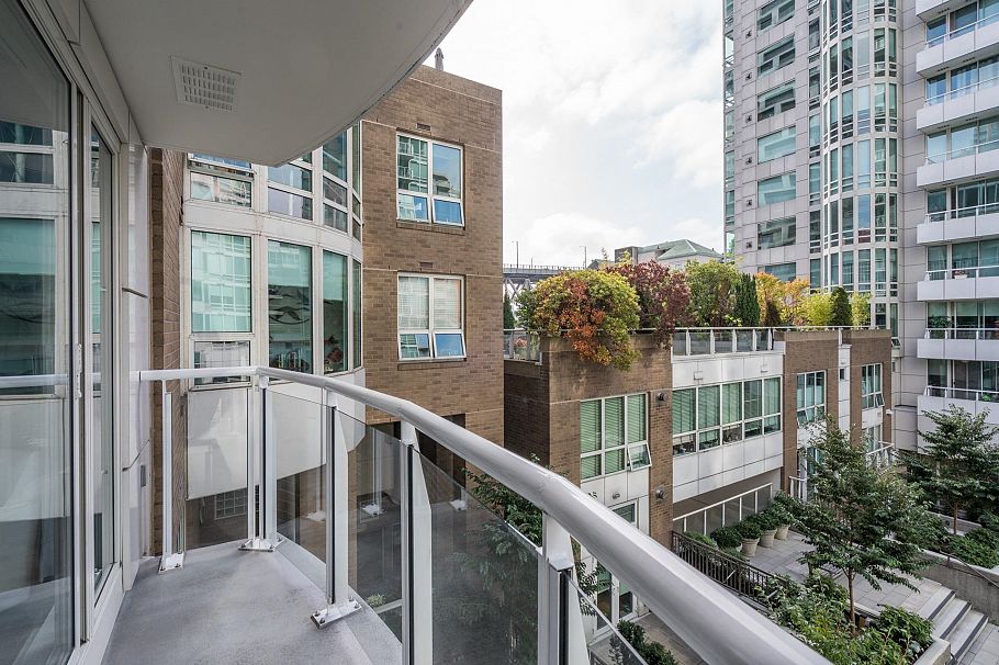 515 888 Beach Avenue Vancouver, BC - 29