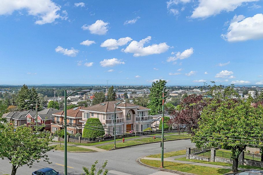 7938 Victoria Drive Vancouver, BC - 7