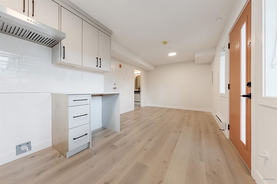 103 5092 Slocan Street Vancouver, BC - 8