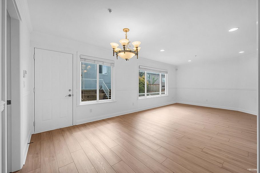 7938 Victoria Drive Vancouver, BC - 15