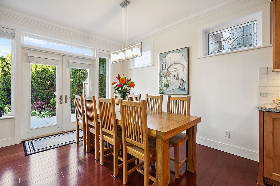 3487 W 2nd Avenue Vancouver, BC - 3