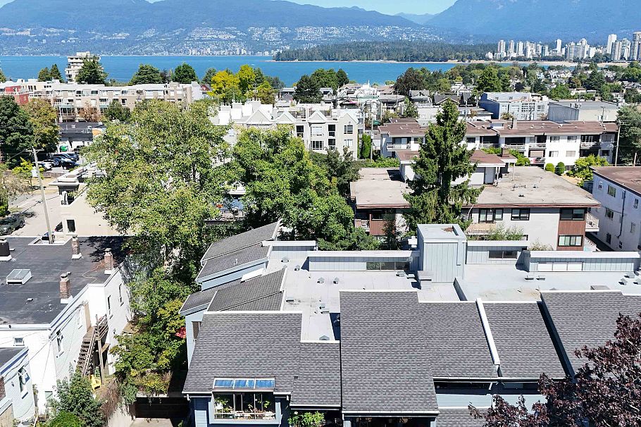 208 2173 W 6th Avenue Vancouver, BC - 24