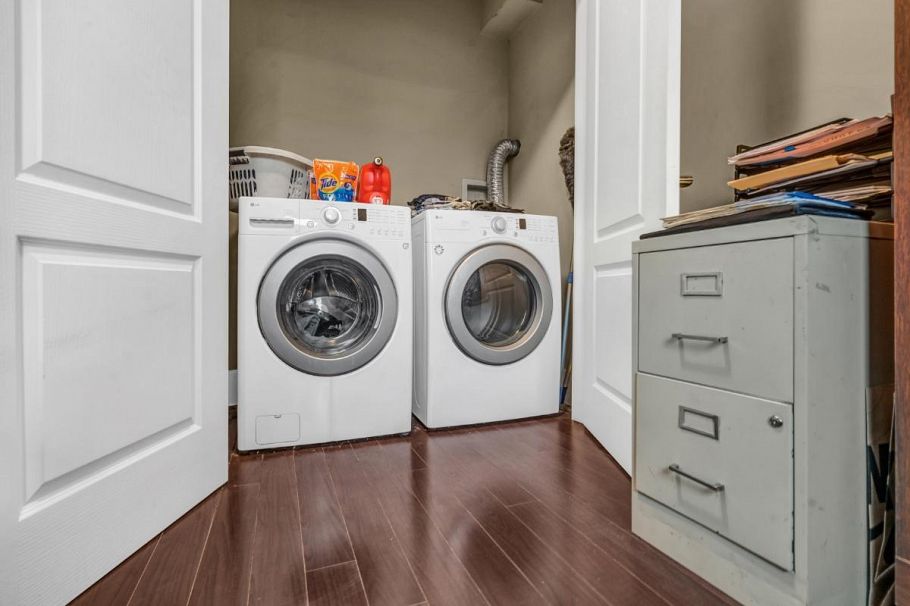 2385 W 7th Avenue Vancouver, BC - 13