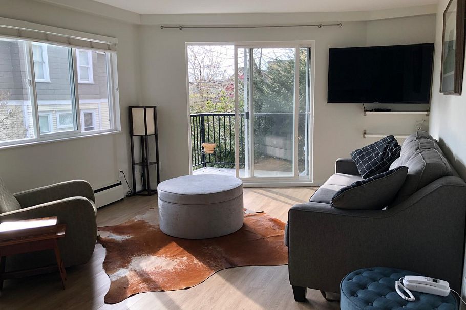 213 36 E 14 Avenue Vancouver, BC - 12