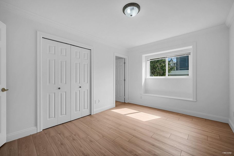 7938 Victoria Drive Vancouver, BC - 24