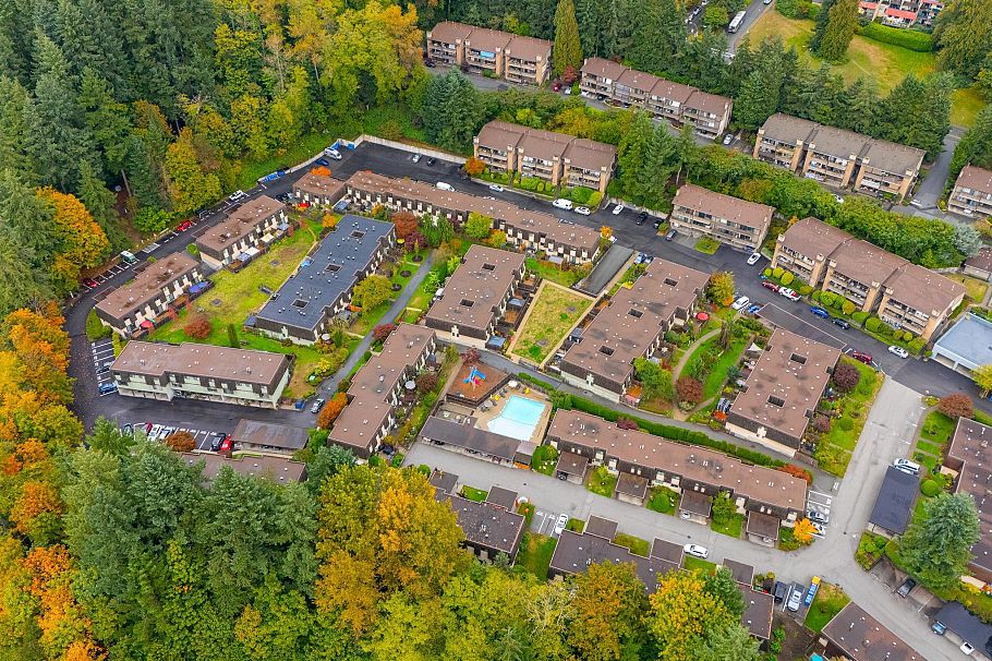 1122 Premier Street North Vancouver, BC - 29