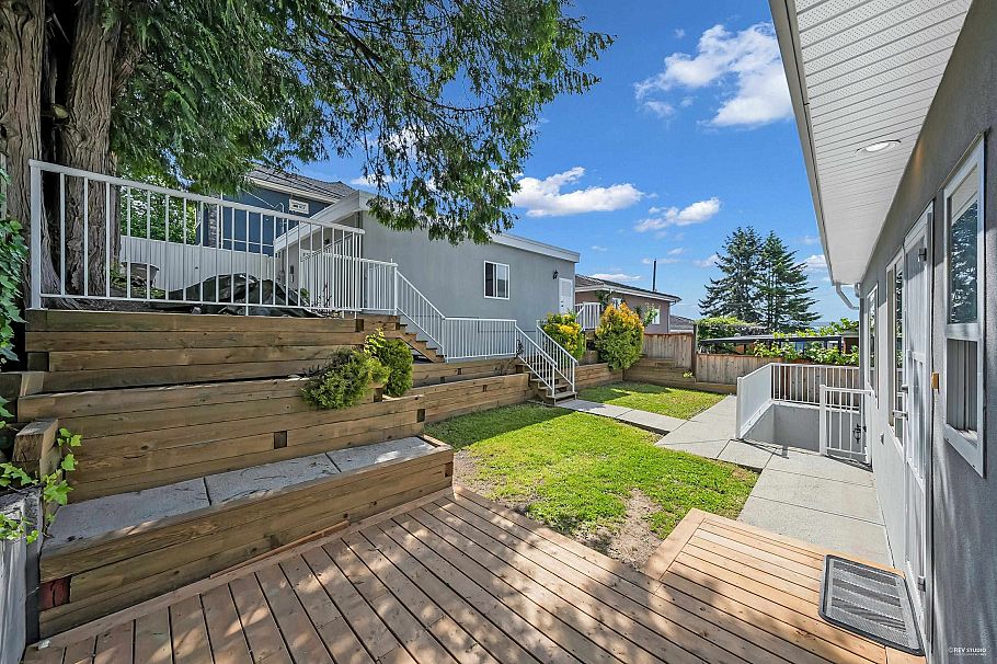 7938 Victoria Drive Vancouver, BC - 5