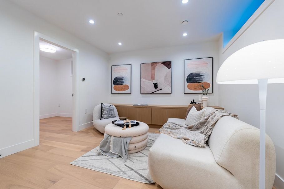 5080 Prince Edward Street Vancouver, BC - 15