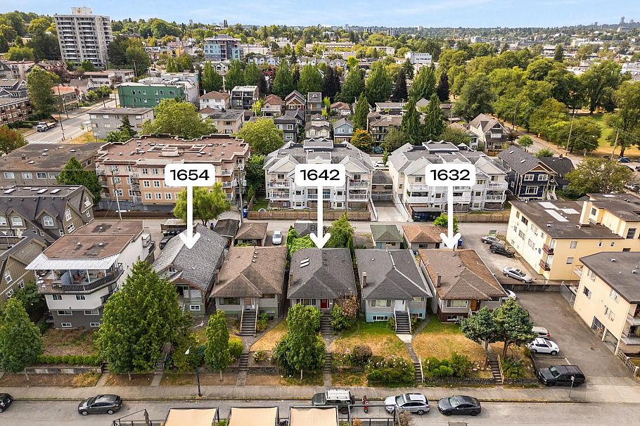 1654 E Pender Street Vancouver, BC - 1
