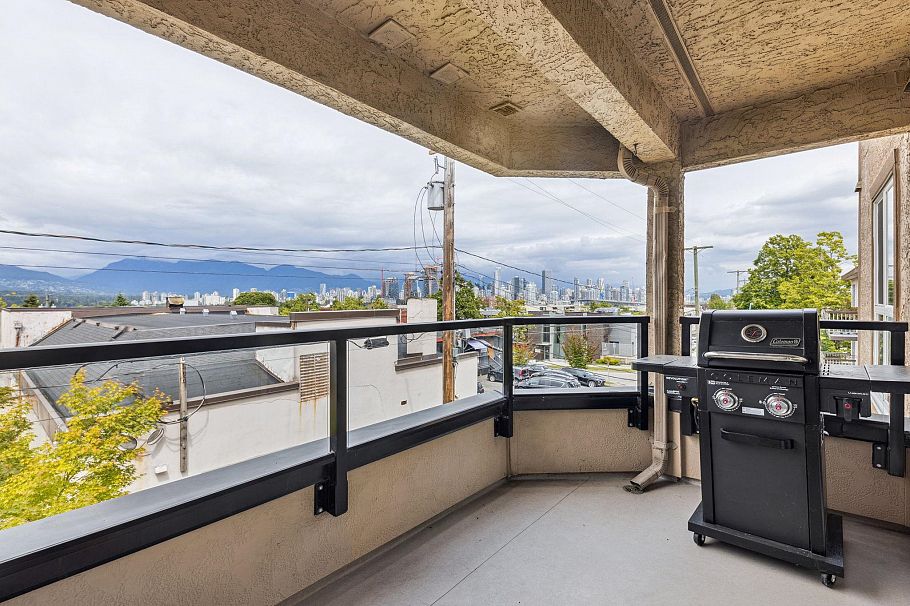 304 2121 W 5th Avenue Vancouver, BC - 25