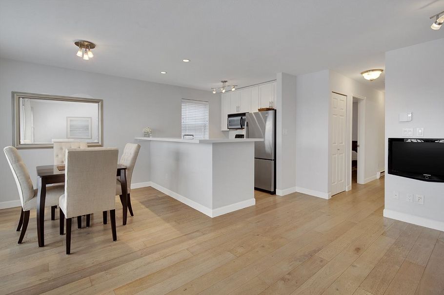 203 985 W 10th Avenue Vancouver, BC - 14