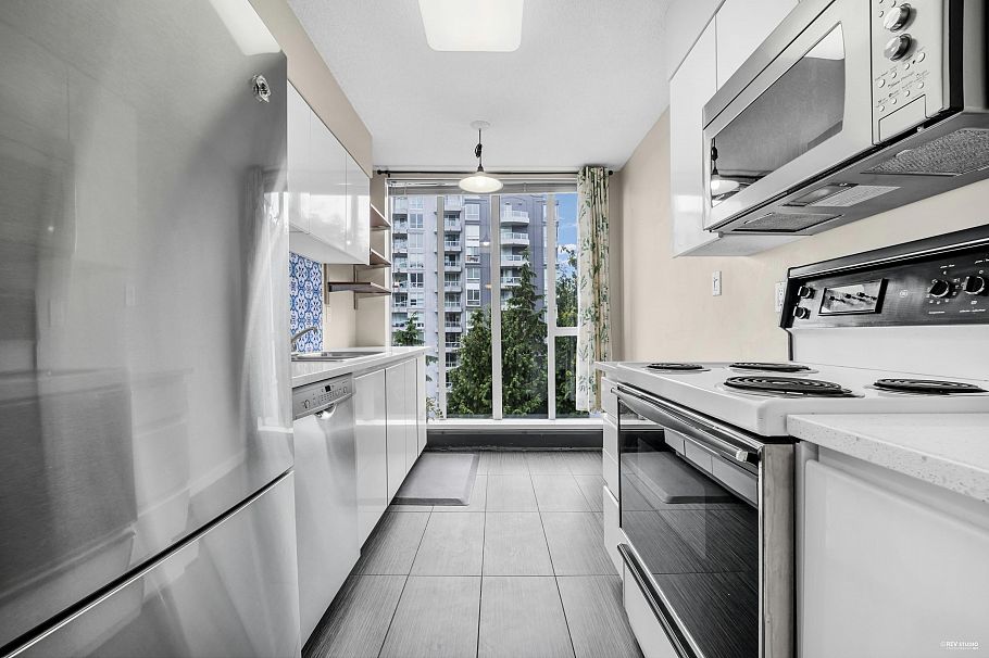 606 3061 E Kent Avenue North Vancouver, BC - 11
