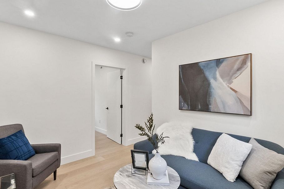 525 E 11th Avenue Vancouver, BC - 16