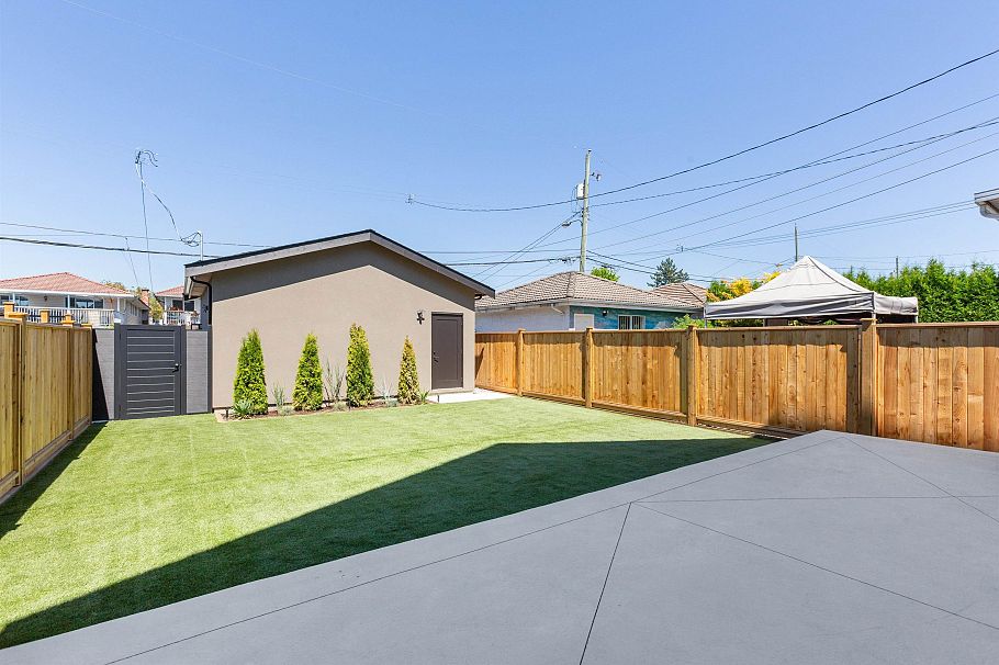 2 1243 E 27th Avenue Vancouver, BC - 23