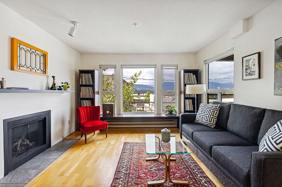 304 2121 W 5th Avenue Vancouver, BC - 1