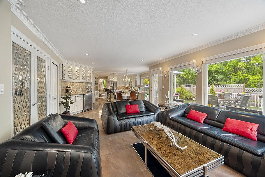 1766 Emerson Court North Vancouver, BC - 12