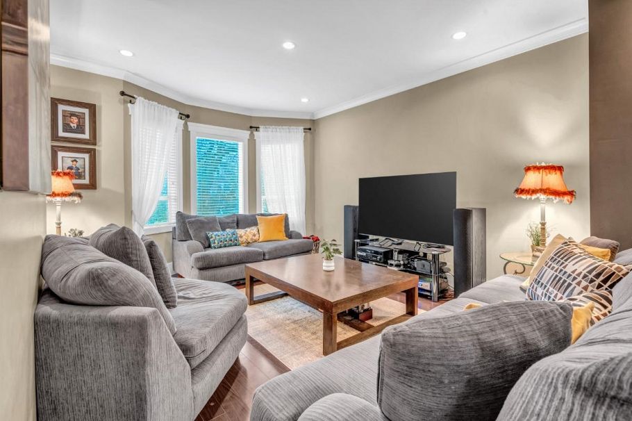 2385 W 7th Avenue Vancouver, BC - 4