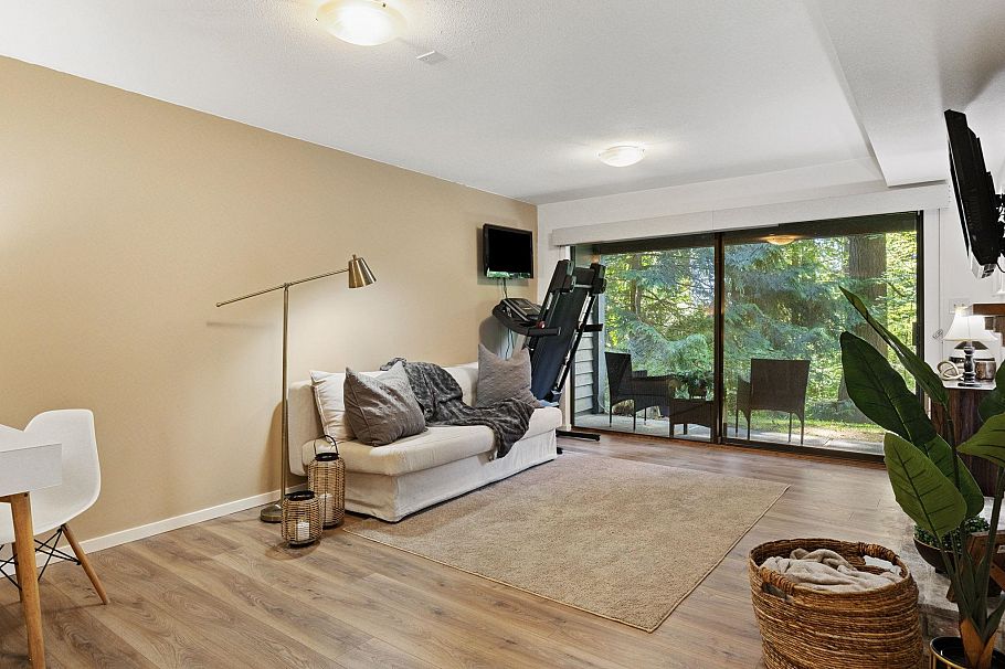 887 Frederick Road North Vancouver, BC - 22