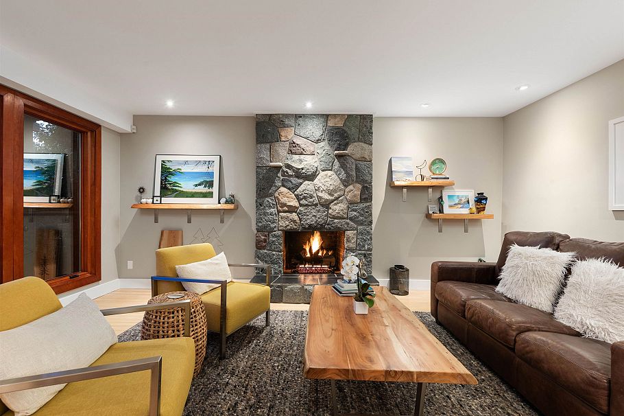 1144 W Keith Road North Vancouver, BC - 4